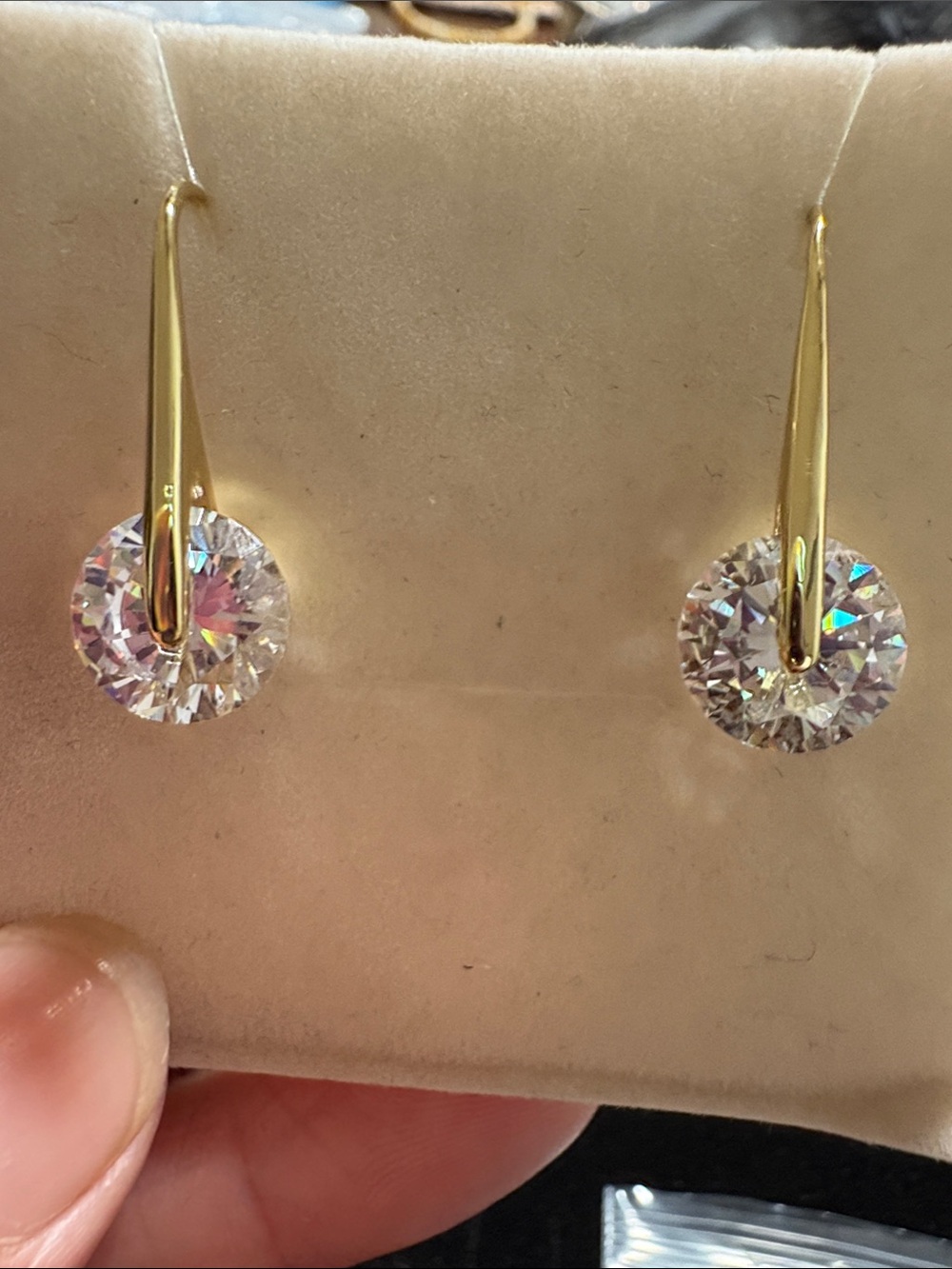 Genevive beautiful earrings